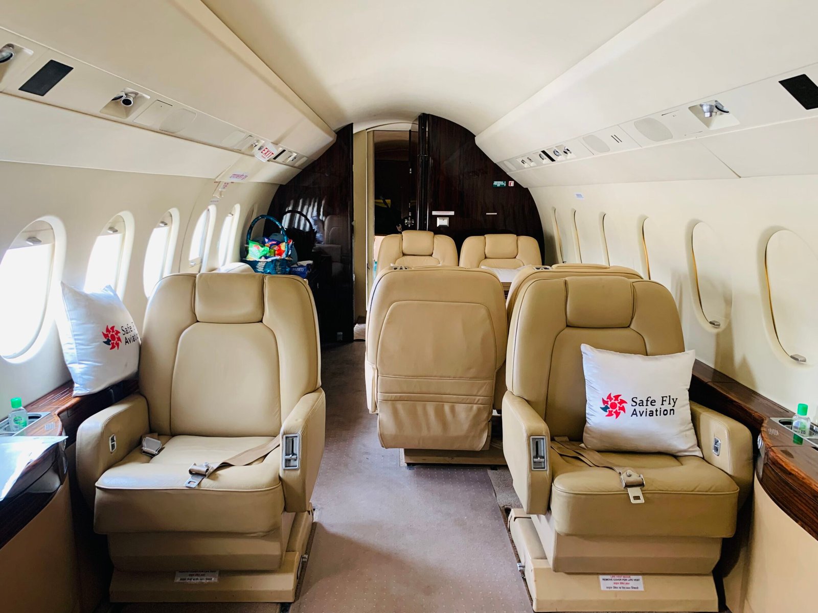 Private Jet air charter seats