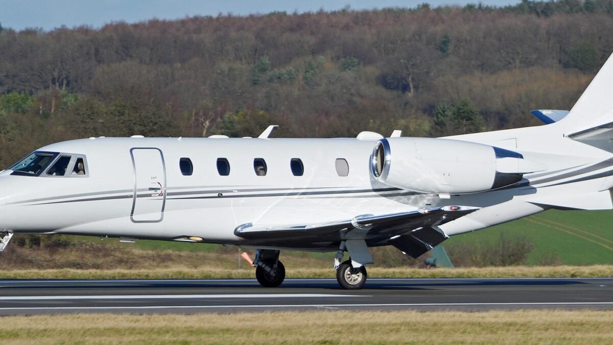 Air charter service private jet