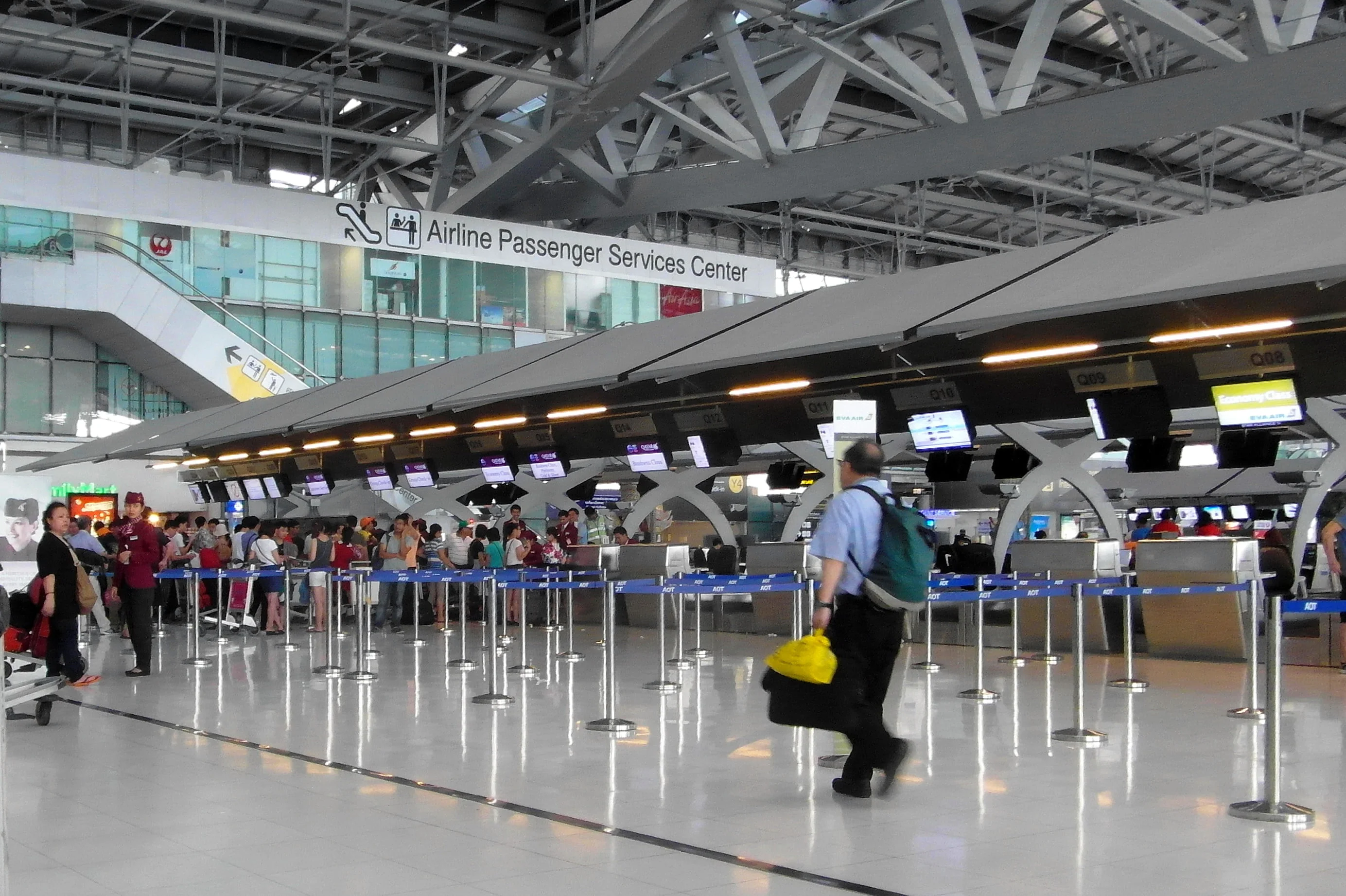 Top 10 Airports of the world